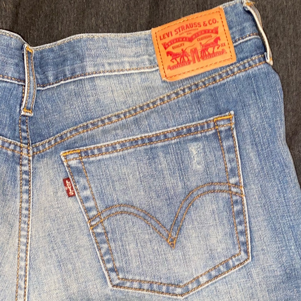 Levi shorts